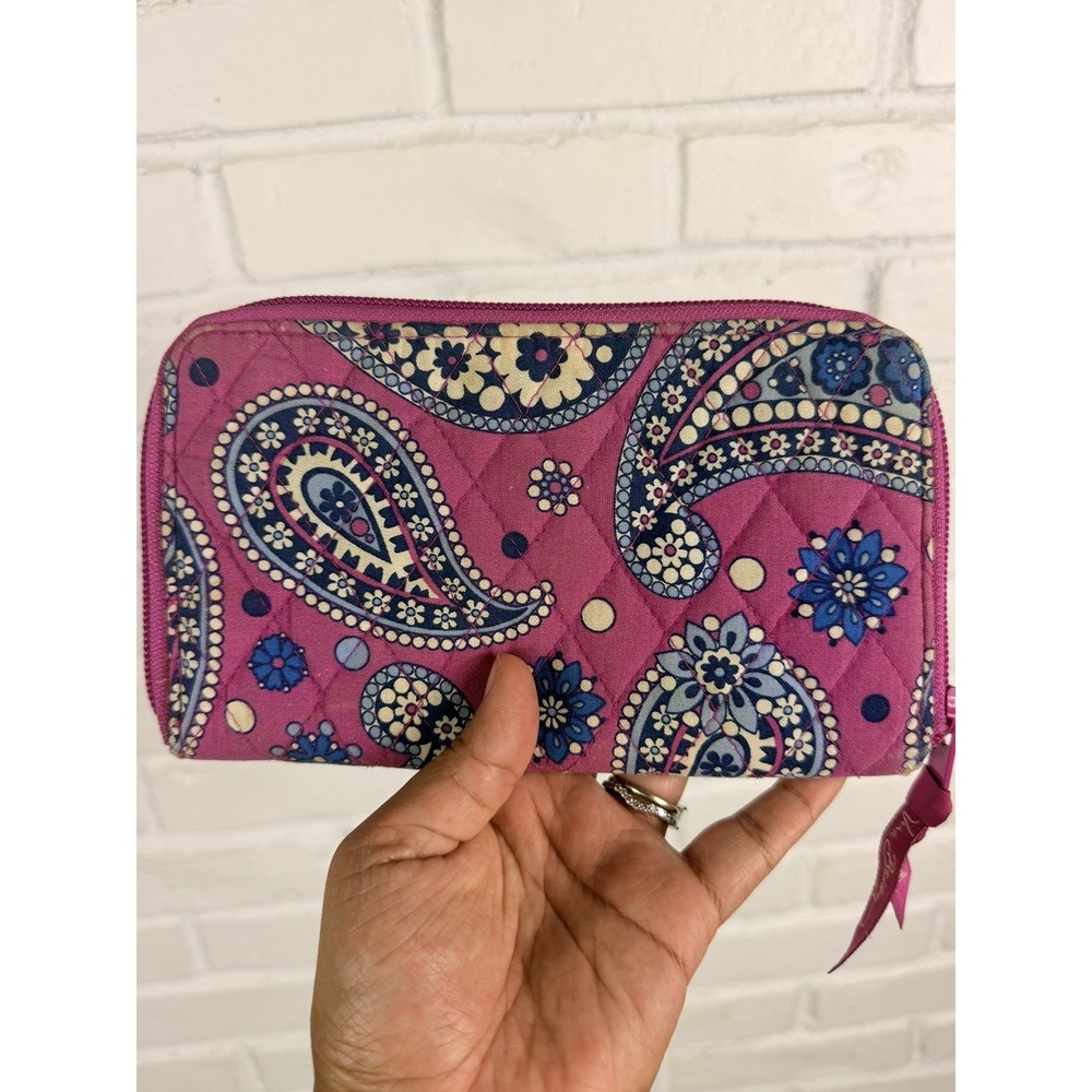 Vera Bradley Very Berry Paisley Zip Around Wallet Pink Quilted Retired Y2K